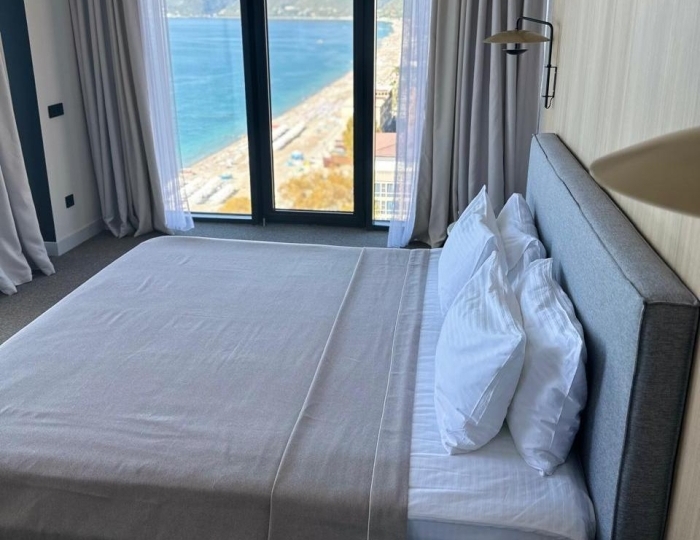 Люкс 2-местный 2-комнатный - Отель «Изумруд» Гагра