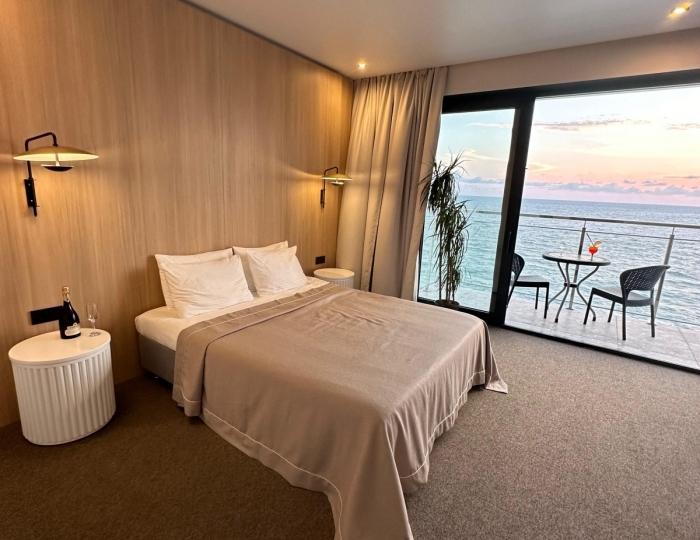 Полулюкс 2-местный 1-комнатный - Отель «Изумруд» Гагра