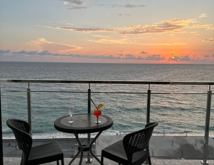 Полулюкс 2-местный 1-комнатный - Отель «Изумруд» Гагра