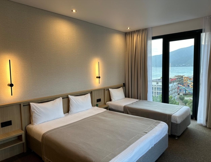 Стандарт 3-местный 1-комнатный с балконом - Отель «Изумруд» Гагра