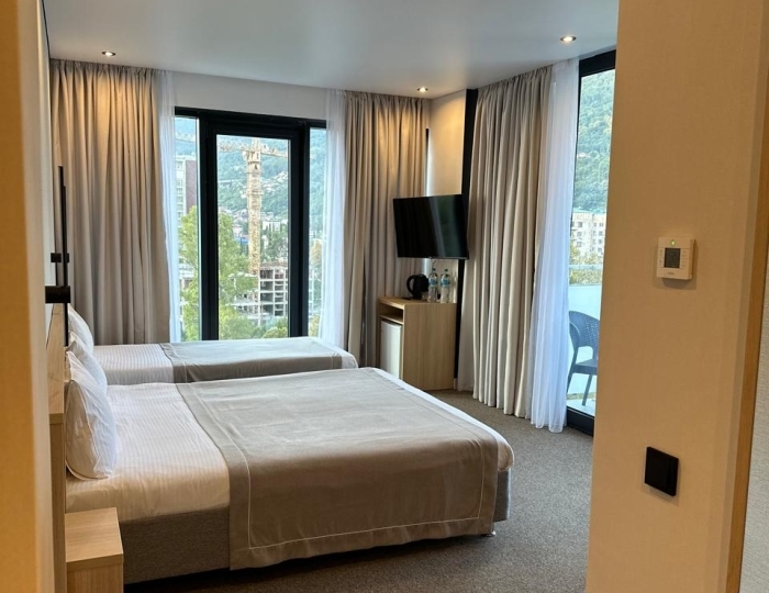 Стандарт 3-местный 1-комнатный с балконом - Отель «Изумруд» Гагра